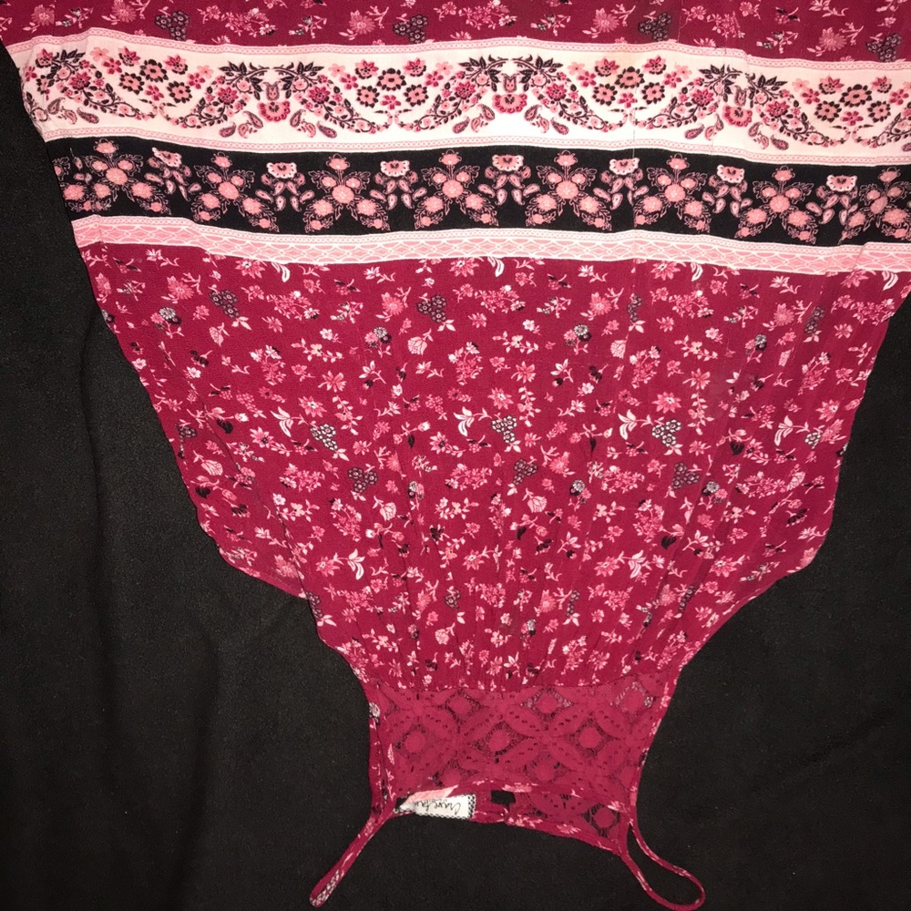 floral halter top🌹👚